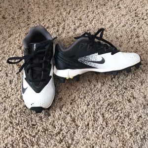 nike t ball cleats